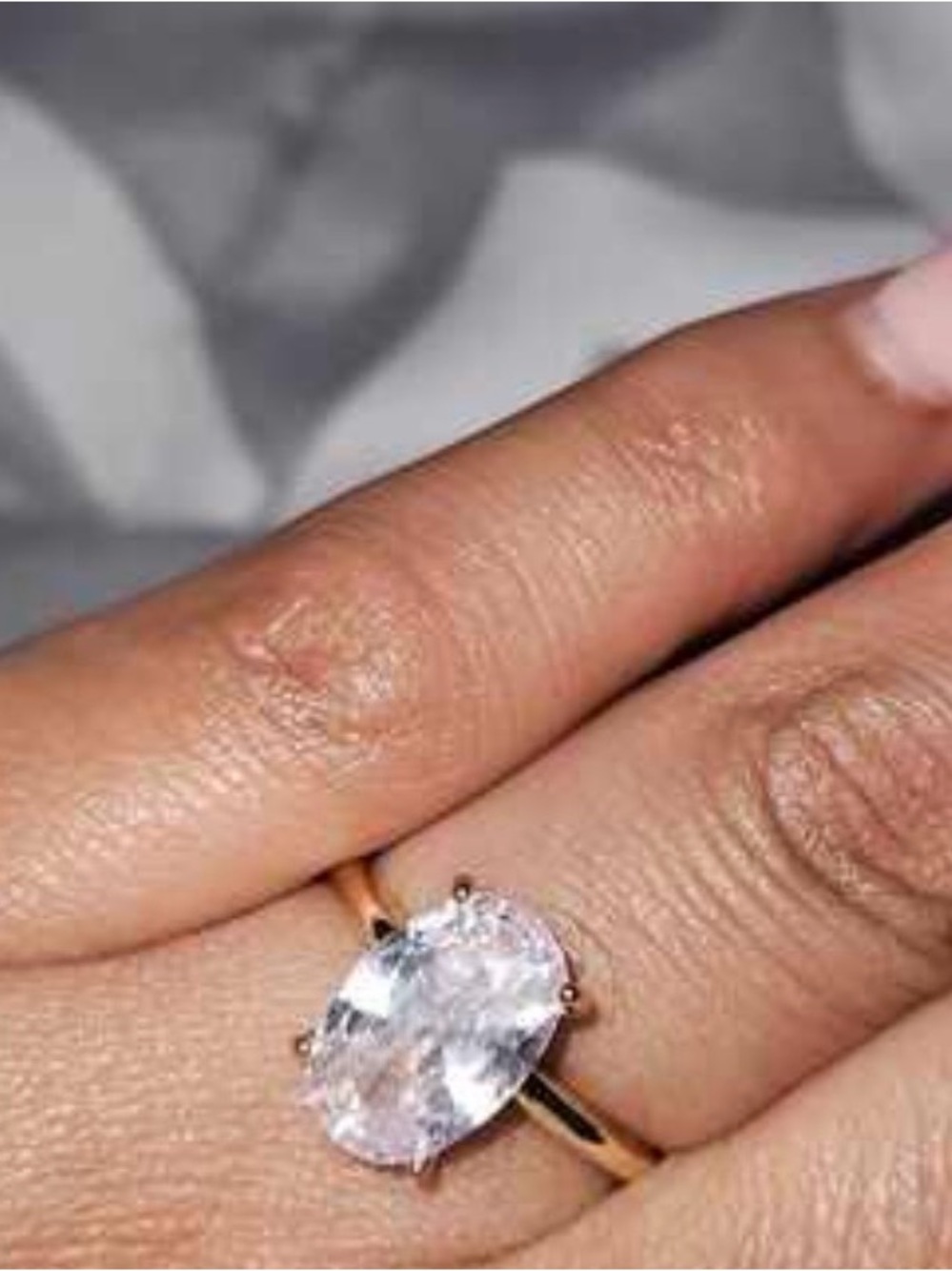 Gold cz ring